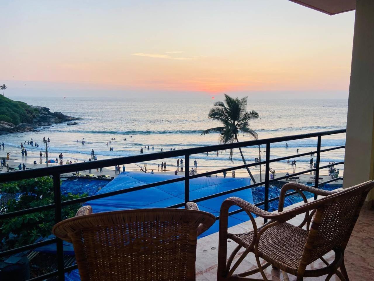 Karma Beach Resort Kovalam Esterno foto