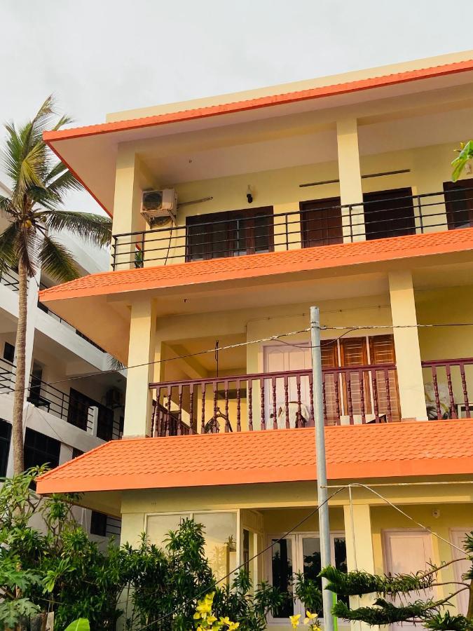 Karma Beach Resort Kovalam Esterno foto