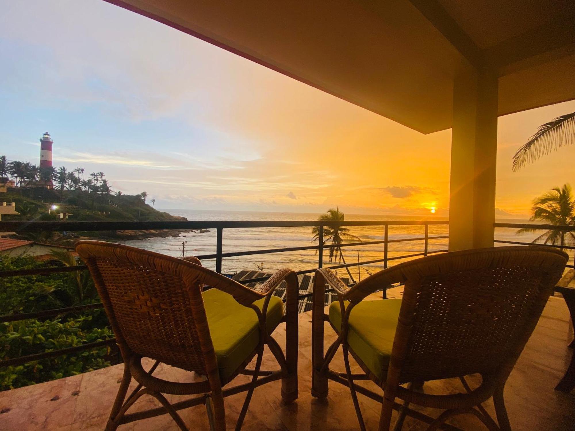 Karma Beach Resort Kovalam Esterno foto