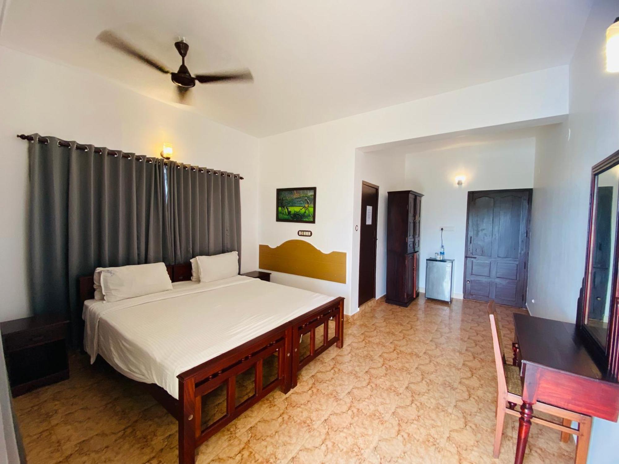 Karma Beach Resort Kovalam Esterno foto
