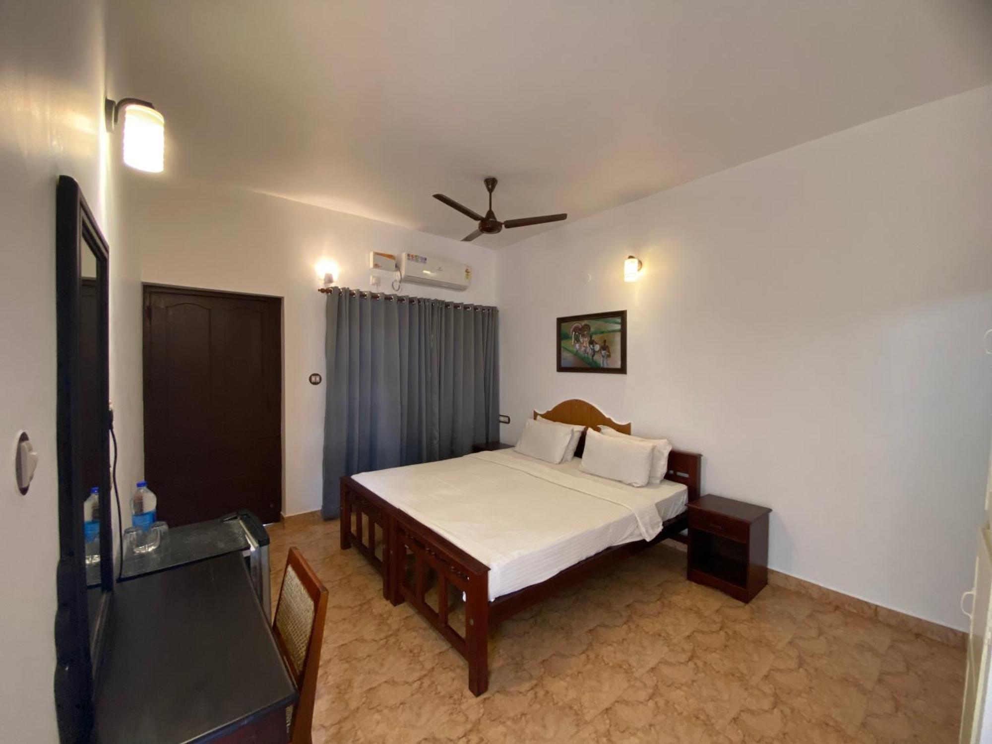 Karma Beach Resort Kovalam Esterno foto
