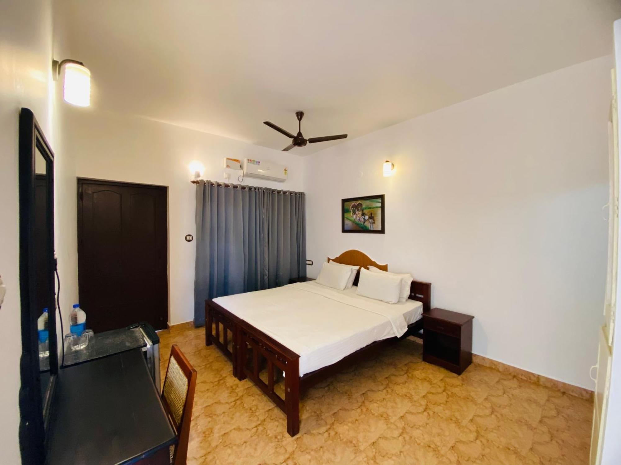 Karma Beach Resort Kovalam Esterno foto