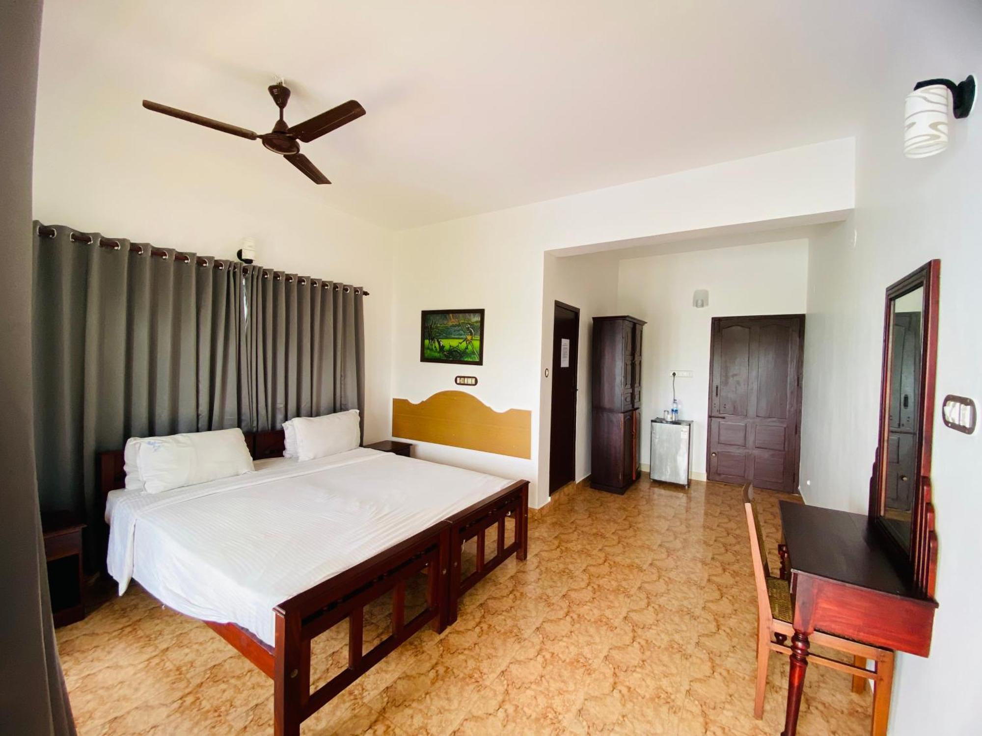 Karma Beach Resort Kovalam Esterno foto